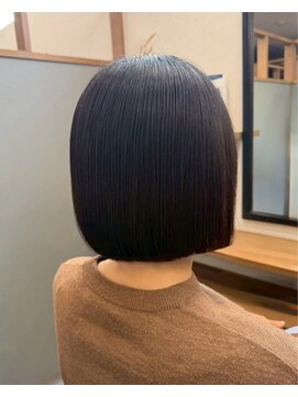 ロッカヘアエジェ(ROCCA hair eje.) コンパクトストレートボブ