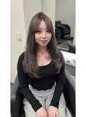 レイヤーカット×グレージュ