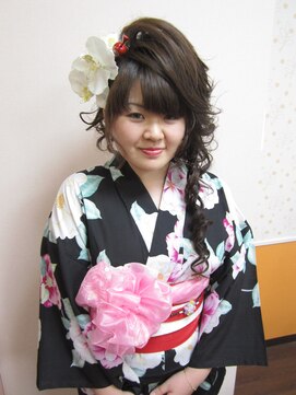 美容室イーナ(e na) 華やかスジ盛りアップ