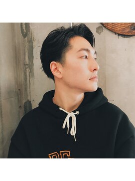 モロコ 神保町 小川町店(moloco) ツーブロックアップバングスタイル