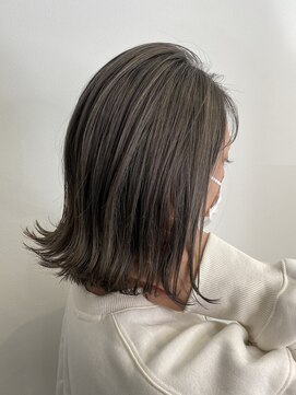 アンダーバーホワイト 金沢店(_WHITE) 王道切りっぱなしボブ