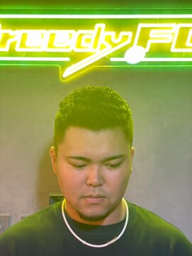 グリーディーフォックス 代々木(Greedy FOX) コンマヘア/センタ-パ-ト/ツイストスパイラル/スキンフェード