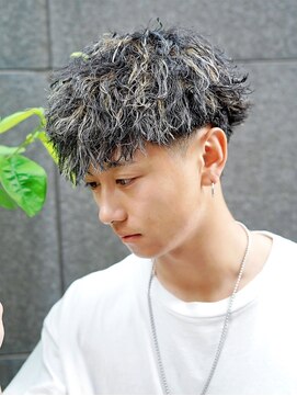 クオル 立川(QOL) ハイライトパーマ/メンズカット/波巻きパーマ/メンズハイライト