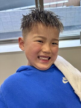 タカギ(TAKAGI) キッズカットツイストホワイトメッシュツーブロックフェード