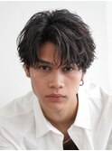 流行りの中華風センターパートにスパイラルパーマで大人の色気
