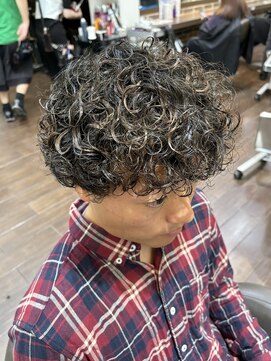 ヘアーアンドメイク ビス(HAIR&MAKE bis) プードルパーマ　メンズパーマ【kotomi】