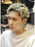 ブリーチパーマアップバングオールバック