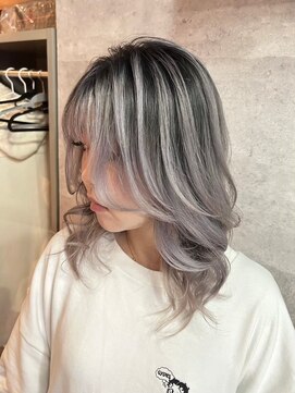 ラルガ 黒崎(Raruga) ハイライトカラーミルクティーベージュレイヤーカット