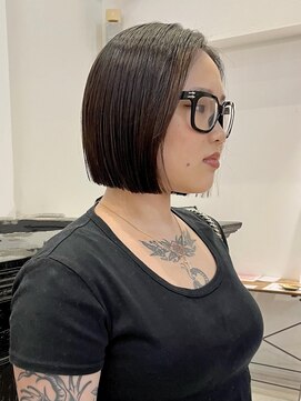 アンジェリカ(Angelica) あごラインぱっつんボブ