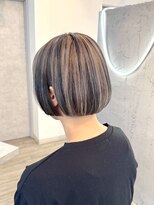 ヴィサージュバスク(VISAGE ba.s.k) 襟足すっきり艶感プツッとボブスタイル