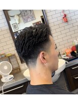 フォーシーズン カットクラブ(FOURSEASON CUT CLUB)&nbsp;ショートスタイル/アップバング/スキンフェード/.バーバー