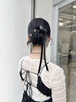 ソア(soa) ヘアアクセでオシャレヘアセット◎