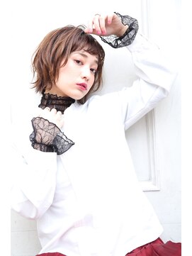 シェール(cher) ラフショートボブ