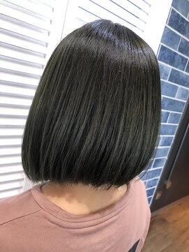 エイト 沖縄豊崎店(EIGHT toyosaki) 暗めグリーンカラー