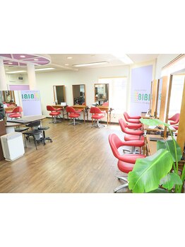 あなたのお気に入りの美容室に♪和やかで楽しい雰囲気のアットホームサロン。髪のお悩みならお任せ下さい！