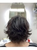 ショートヘア　ランダムウェーブ