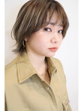 ヴィックス クリスタル(VIC’S crystal) 【VICS】レイヤーボブ×ハイライト【川口】