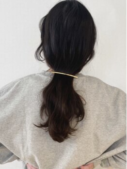 ロティバイトレンチ(loti by trench)の写真/《Aujua取扱い》表面だけでなく内側からしっかりケア。ダメージを補修することで健康的で艶のある髪に！