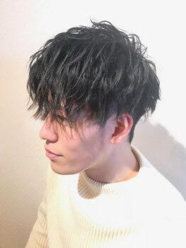 仕事も遊びもハズさない万能スタイルで男の魅力を底上げ!【メンズカット+マッサージ付きシャンプー￥4950】