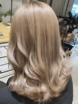 ラヴィズム 長岡店(LUVISM) 10代20代30代ミルクティーベージュダブルカラーケアブリーチ