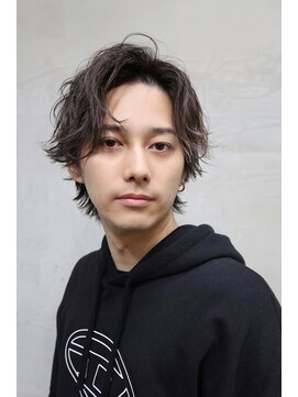 ルーツ(ROOTS) 大人アップバングのパーマウルフ！