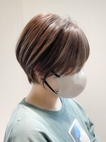 フィーユ(feey) 【前髪長め丸みショート】武蔵新城 白髪ぼかし ハイライト