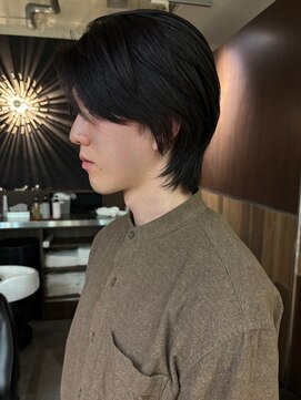 ダブ アオヤマ(DaB AOYAMA) ショートウルフ センターパート レイヤーカット 韓国ヘア