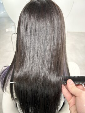 ドアホワイト(door white) 【doorwhite 新松戸】艶髪ストレート