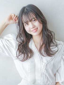 ジェニーバイメノン(JENNIE by Menon) 夏のヘアアレンジ 波巻きヘア ショコラブラウン