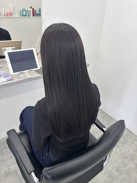 トイロ(toiro) 落ちる暗髪カラー