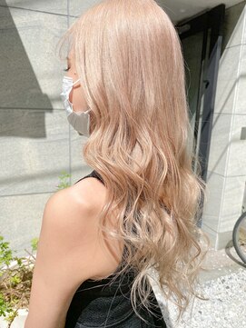 ミルクティーベージュ/ハイトーンカラー/ロングヘア/