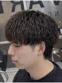 ミディアムウルフ縦落ちツイストスパイラルラウンドマッシュ