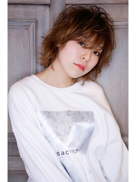 ロロネー 三国(Lolonois) 【Lolonois三国】ふんわり束感ショート