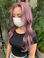 ゼストカロン(ZEST Kalon)&nbsp;1年中人気のピンクカラー × くびれヘア