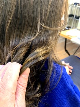 メイクス 表参道(MAKE'S omotesando) #インナーカラー#ハイライト#髪質改善 #ミルボン#アディクシー