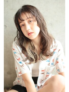 ファム(FAM) インナーカラー　ワイドバング　白髪ぼかし　代官山  渋谷