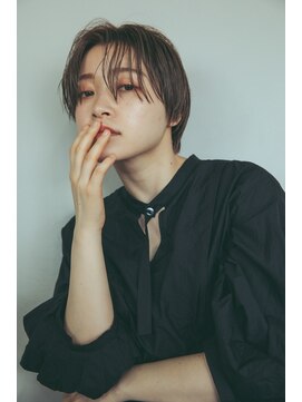 クラン(clan) 外ハネボブセクションカラーグラデーションカラーペールベージュ