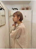 ショートヘアウルフカットアンブレラカラーホワイトベージュ