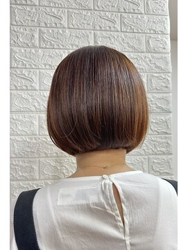 シャポン シルク架橋カラーでしなやか切りっぱなしボブ