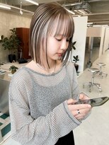 ノエ(noe) 切りっぱなしボブ×インナーカラー