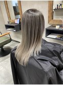 バレイヤージュ、ハイライト、レイヤーロング、グレーベージュ