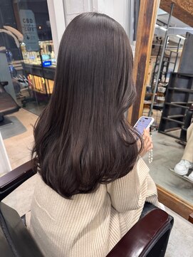 エル バイ ホーム(L by HOME) トーンダウンヘア　透け感グレージュ　流れる顔まわり