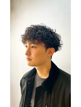 ヨロ(YOLO) マッシュ　波巻きパーマ