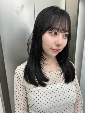 ビューナゴヤ 名駅(VIEW NAGOYA) レイヤーカット/ミディアムレイヤー/サイドバング/黒髪