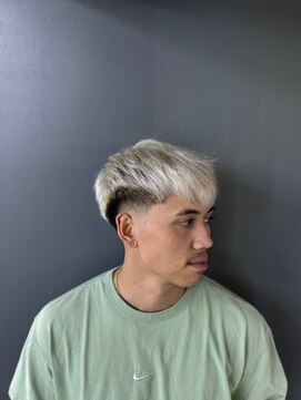 ダンヒルバーバー(dunhill BARBER) ホワイトブリーチ<理容室>[メンズ/シェービング/床屋/銀座]