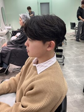 ジーニー 千葉(GENiE) フェザーパーマ/ニュアンスパーマ/刈り上げショート/山本うらら