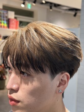 オーシャントーキョー 神戸(OCEAN TOKYO KOBE) ルーツカラーニュアンスセンターパート