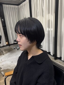 アコロン 吉祥寺(acoron.) 軽さと立体感で魅せる、レイヤーショート ×吉祥寺
