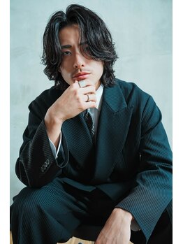 トリリオンヘアー バイ ノーリミット 西梅田店(by NoLimit)の写真/『西梅田駅出口すぐ！』ビジネスマンで清潔感あるmen'sへ◎圧倒的技術力で理想のスタイルを叶えます！