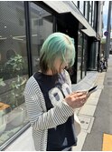 ミントとグレーのルーツカラー